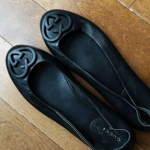 Gucci leather flats